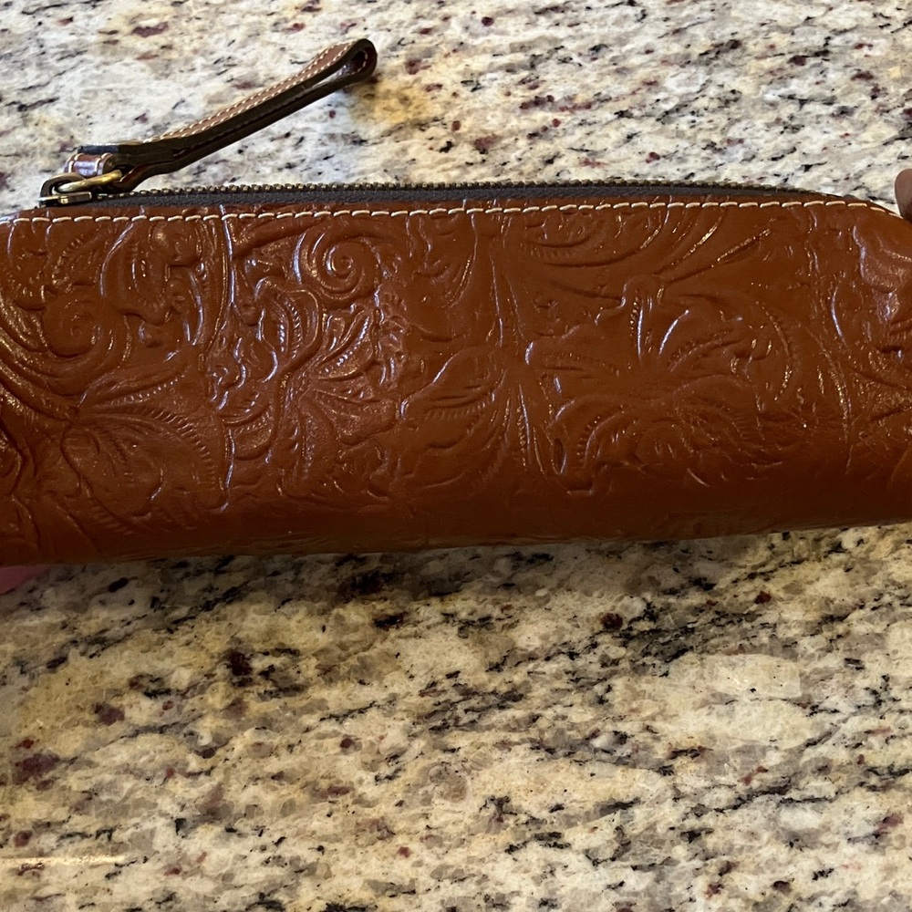 Patricia Nash Cognac Barrel Cosmetic Bag Embossed Leather Wristlet Pouch Zipper - Picture 6 of 16
